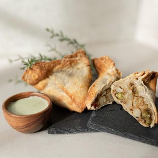 Veggie Samosa (2 pcs)