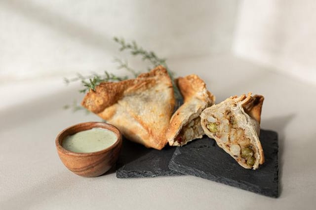 Veggie Samosa (2 Pcs)